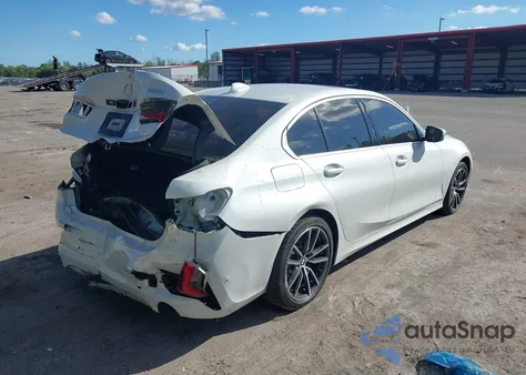 2021 BMW 330I z USA, uszkodzony, nr VIN 3MW5R1J0XM8B53302